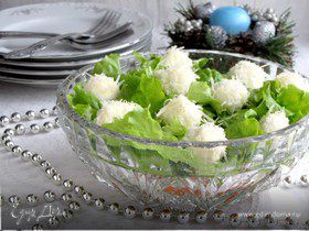 Новогодний салат "Снежки"