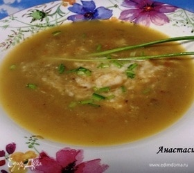 Бархатистый каштановый суп-пюре с сельдереем