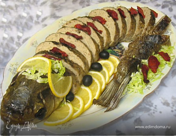 Фаршированная рыба в беконной корочке – кулинарный рецепт