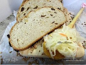 Гречишный хлеб с изюмом и орехами