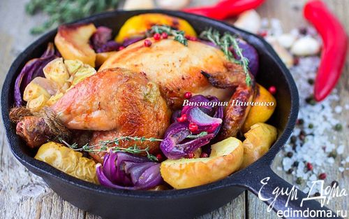 Рецепт Запеченный цыпленок с красным луком, яблоками и лимоном
