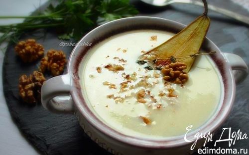 Рецепт Сырный суп с грушей и грецкими орехами