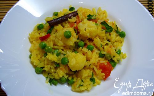 Рецепт Пряный рис с цветной капустой, зеленым горошком и помидорами