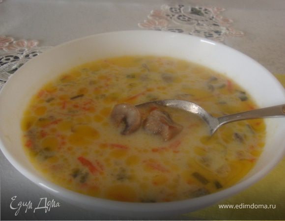 Сливочно-сырный суп с шампиньонами