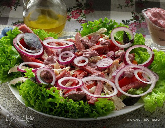 Мясной салат с майонезом-ткемали