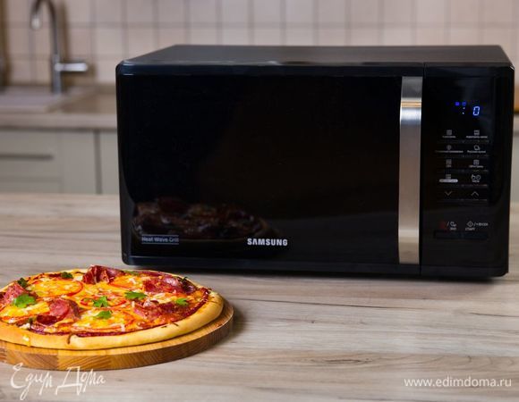 Пицца в кружке в микроволновке без разрыхлителя