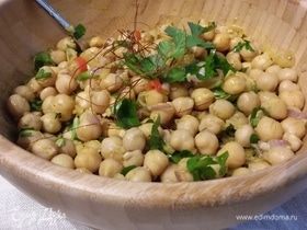 Марокканский салат из нута