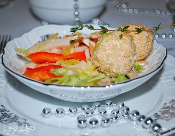 Салат нежность с курицей копченой, яйцом и плавленым сырком простой рецепт пошаговый