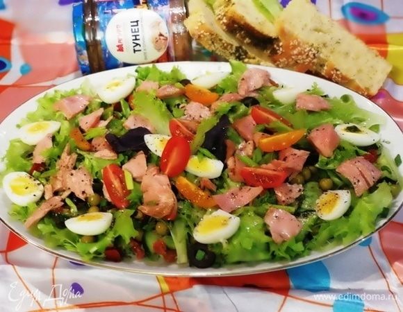 Салат с консервированным тунцом и свежим огурцом