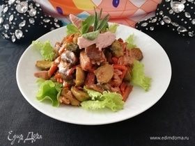 Салат с тунцом, запеченными овощами и карамелизированной морковью