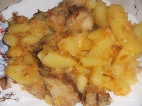 Картофель с гузками индейки и овощами