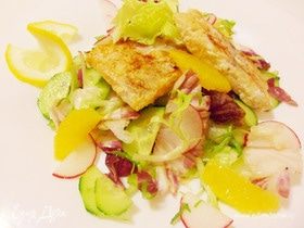 Рыба в лимонном соке с зеленым салатом