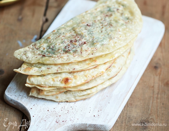 Кутабы с зеленью и сыром, пошаговый рецепт на ккал, фото, ингредиенты - Mariana