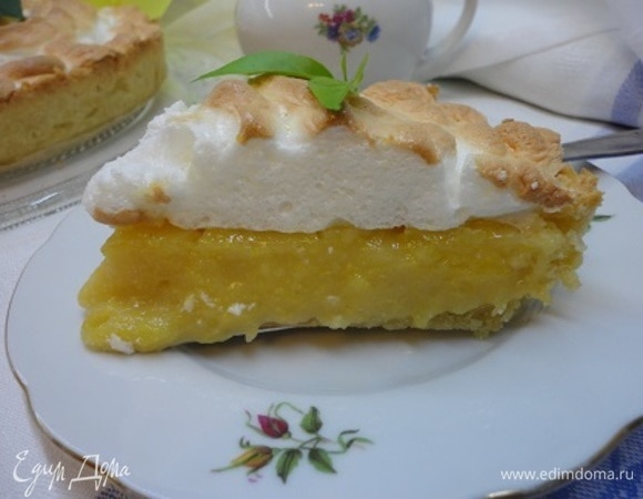 Нежный лимонный пирог с воздушным безе