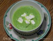Зеленый суп из цукини с молодым чесноком и фетой