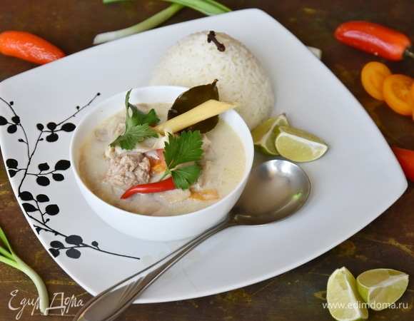 Горячий тайский суп