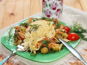 Тальятелле с овощами и соевым соусом