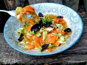 Салат из моркови и цукини