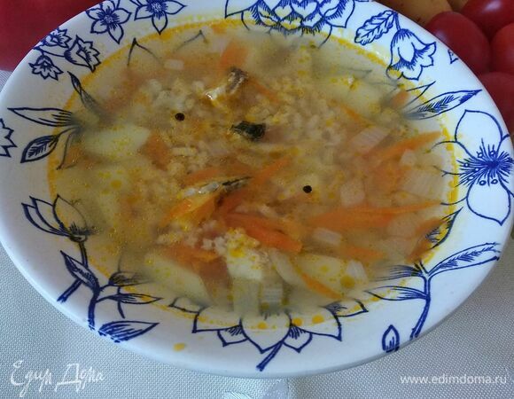 Суп из рыбных консервов с картошкой и рисом на скорую руку