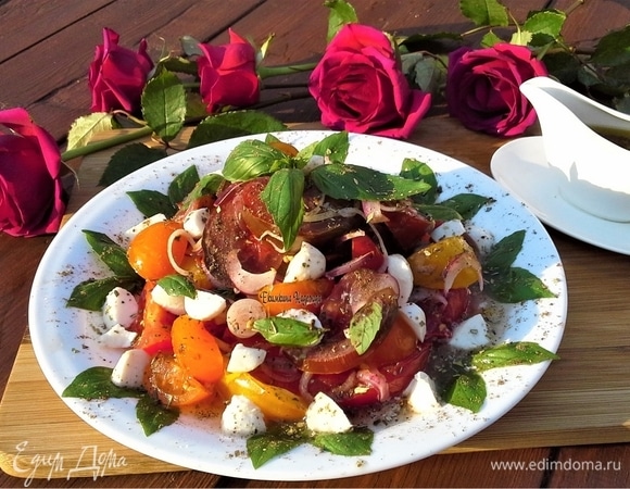 Ароматный витаминный салат с базиликом