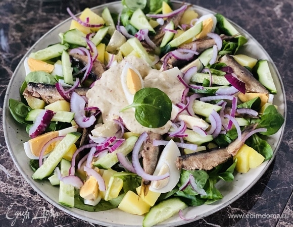 Нежный салат со шпротами – пошаговый рецепт приготовления с фото