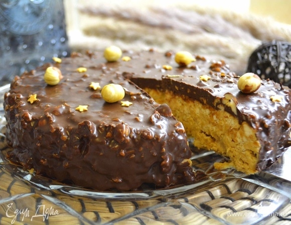 Торт «Муравейник» с грецкими орехами и шоколадом