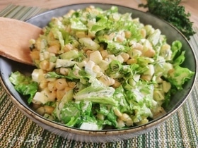 Весенний салат с кукурузой