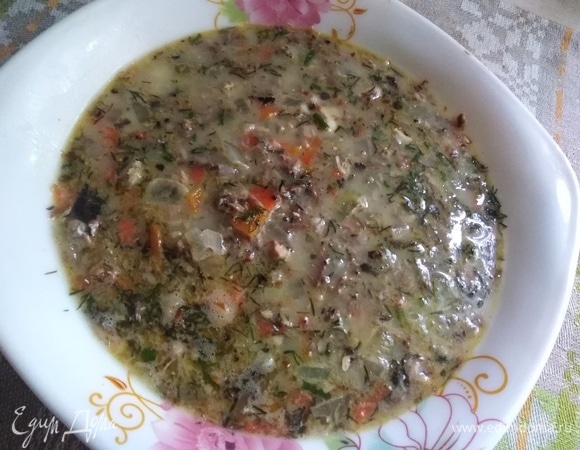 Суп из консервированной сайры с картошкой: рецепт - Лайфхакер
