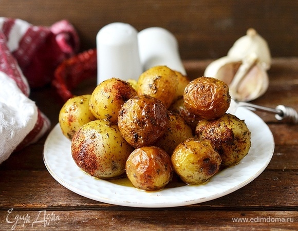 Пряный картофель с тимьяном и копченой паприкой