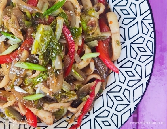 Жареные кальмары по-Китайски, Ищите новый рецепт из кальмаров Вы его нашли.
