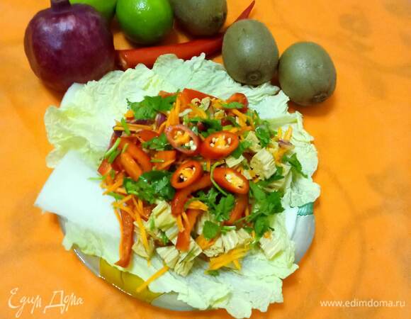 Салат из пекинской капусты и свежих овощей