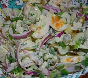 Картофельный салат с яйцами, сельдереем и домашним майонезом