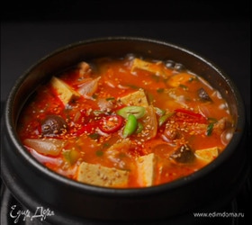 Острый корейский суп кочудян чиге