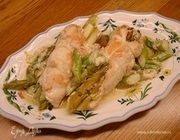 Куриное филе, фаршированное спаржей, под горчичным соусом Куриное филе, фаршированное спаржей, под горчичным соусом