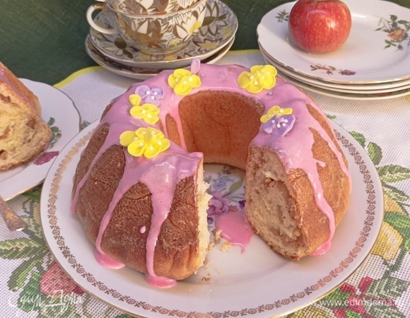 Яблочный гугельхупф
