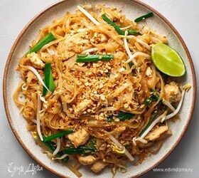 Пад Тай с курицей