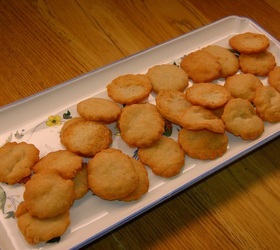 Печенье с анчоусами и пармезаном