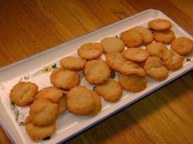 Печенье с анчоусами и пармезаном