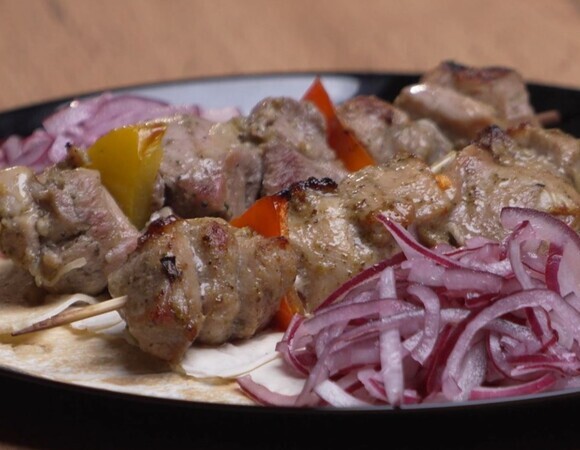 Шашлычки из индейки с овощами