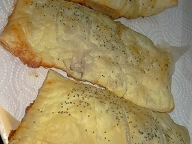 Слойки с фаршем и творожным сыром