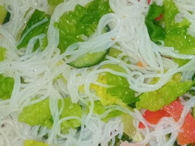 Фунчоза с курицей и овощами