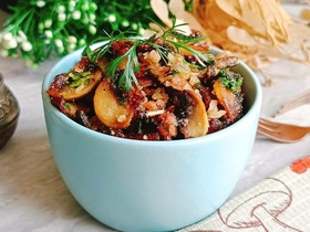 Хрустящие шампиньоны с чесноком и беконом