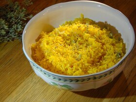 Шафранный рис с чесноком и орегано