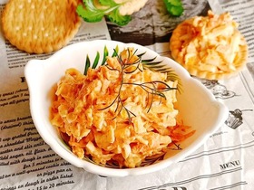 Еврейский салат с морковкой и аджикой
